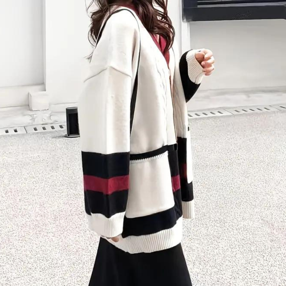 Dames gebreid vest met knopen in crème, navy en bordeaux oversized cardigan met kleuraccenten