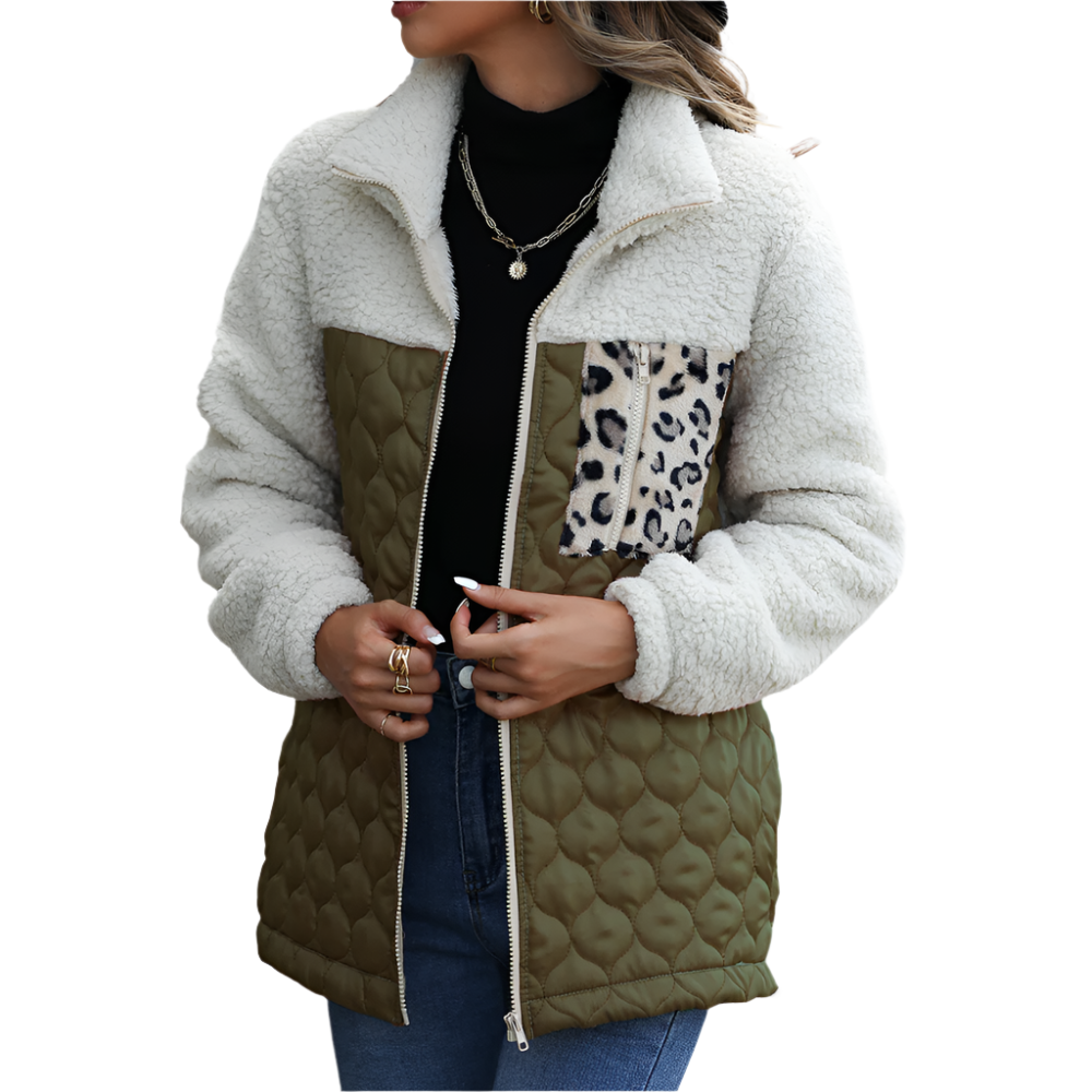 Warme dames jas van teddy fleece met gewatteerde details en ritssluiting ideaal voor frisse dagen in stijl