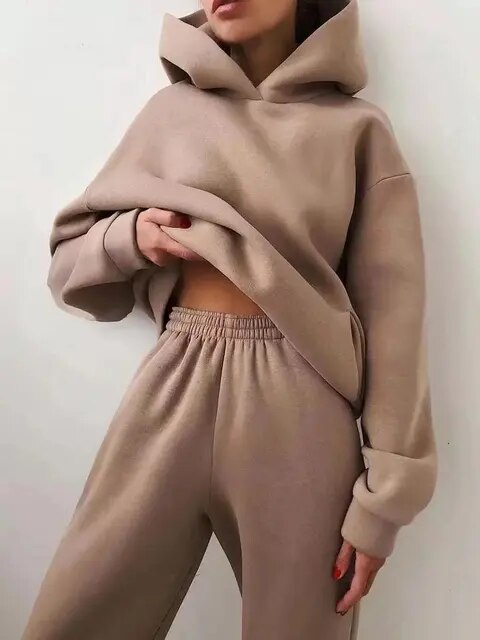 Dames loungepak met hoodie en joggingbroek in diverse kleuren – comfortabele set voor thuis of onderweg