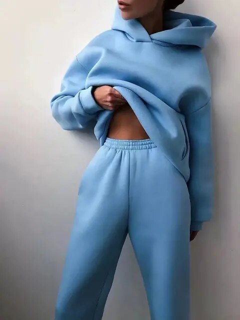 Dames loungepak met hoodie en joggingbroek in diverse kleuren – comfortabele set voor thuis of onderweg