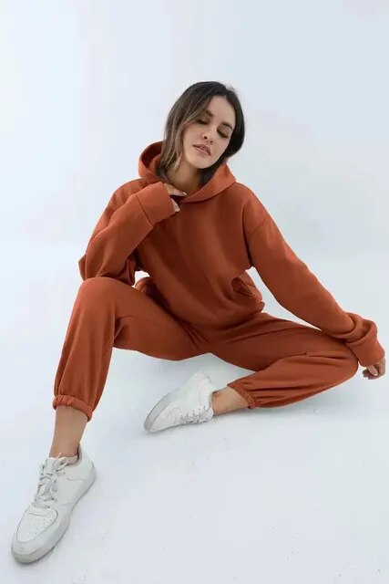 Dames loungepak met hoodie en joggingbroek in diverse kleuren – comfortabele set voor thuis of onderweg