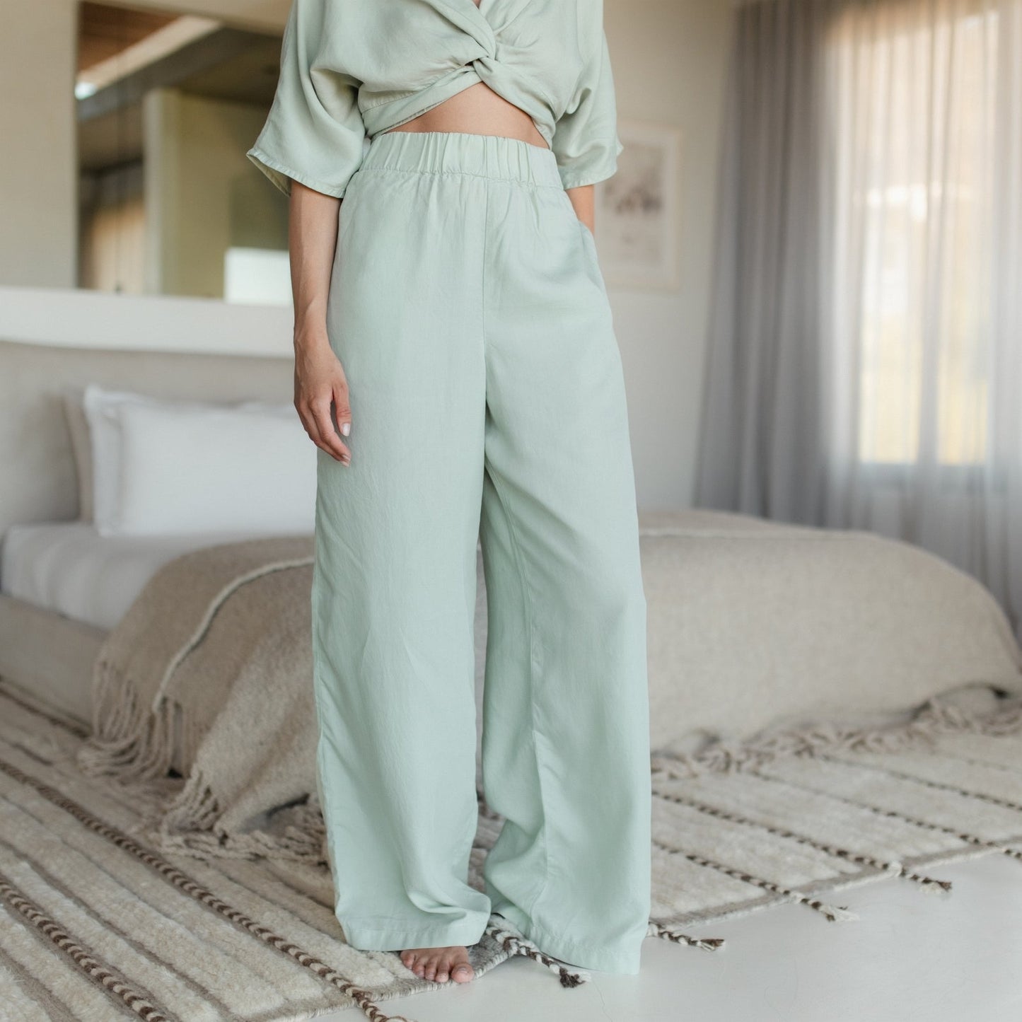 Dames linnen broek met wijde pijpen – luchtig, comfortabel en ideaal voor lente en zomer in diverse kleuren